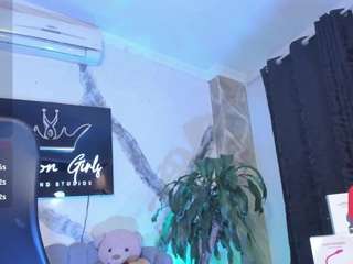 ana-ruiz's CamSoda show and profile