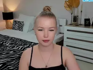 NicoleBeatty's Live Sex Cam Show