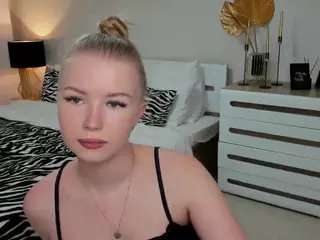 NicoleBeatty's Live Sex Cam Show