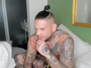 beastntiny's Live Sex Cam Show