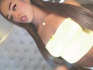 carlyndarlenis Live Webcam on CamSoda
