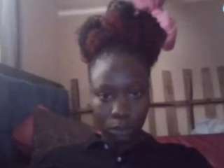 sexyybutty webcam model