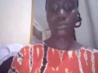 sexyybutty webcam model