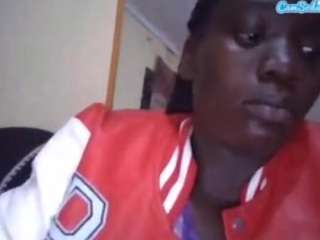 sexyybutty webcam model