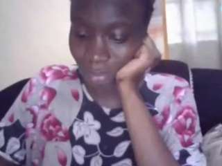 sexyybutty webcam model