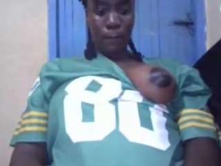 sexyybutty's CamSoda show and profile