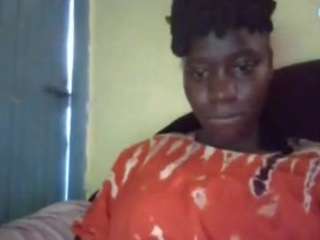 sexyybutty webcam model