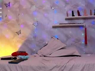 agatha-xxx69 Live Webcam on CamSoda