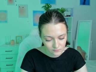 miavixxen Live Webcam on CamSoda