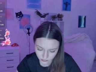 miavixxen's CamSoda show and profile