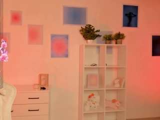 miavixxen's CamSoda show and profile