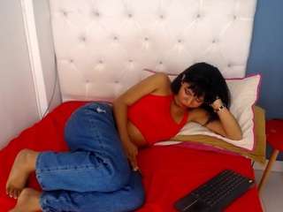 akane-uwu Live Webcam on CamSoda