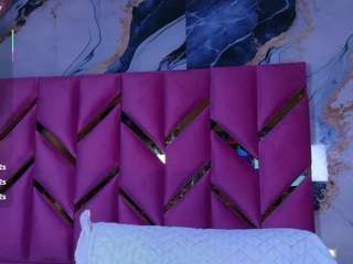 hotiergirl webcam model