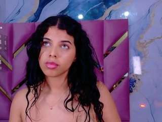 hotiergirl Live Webcam on CamSoda