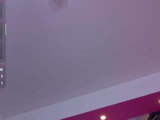 hotiergirl's CamSoda show and profile