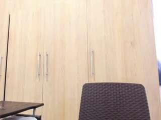 andreitatrujillo22's CamSoda show and profile