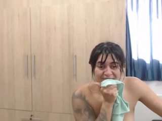 andreitatrujillo... Live Webcam on CamSoda