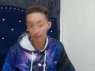 anyu1306's Live Sex Cam Show