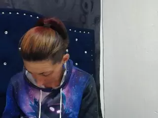 anyu1306's Live Sex Cam Show