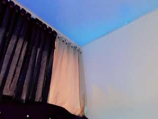 lorena-capelli live cam profile