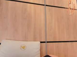 ashlyn-parker's CamSoda show and profile