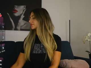 izybelle Live Webcam on CamSoda