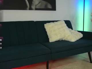 Live webcam model izybelle on Soda Cams