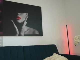 Live webcam model izybelle on Soda Cams