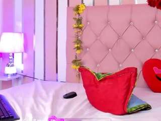 tylerbloom Live Webcam on CamSoda