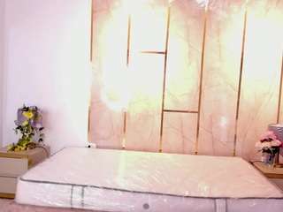 tylerbloom Live Webcam on {site_name}