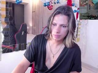 Live webcam model tylerbloom on Soda Cams