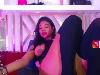 yayacandy's Live Sex Cam Show