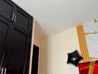 dakotaholand's live room