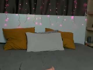 ininitykitty webcam model