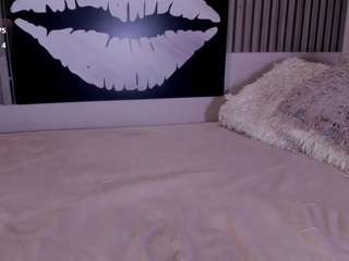 Kloe live cam preview