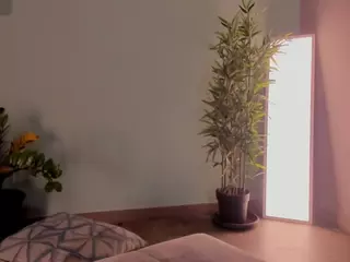 Kloe's Live Sex Cam Show