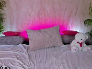 alic-black Live Webcam on CamSoda