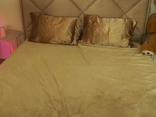 هذا النموذج مباشر الآن. arielgemme