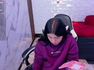 emilyrosse04 live cam preview