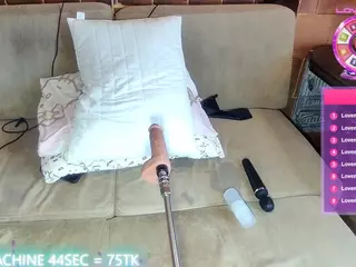 Hotbunny666's Live Sex Cam Show