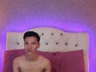 sinister-siren webcam