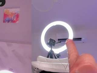 Zoe live cam preview