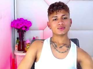 littlehornny webcam model
