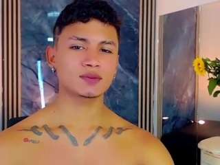 littlehornny's CamSoda show and profile