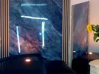 littlehornny's CamSoda show and profile