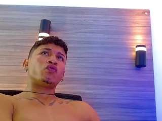 littlehornny live cam profile