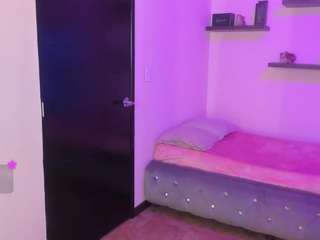 miiss-greyy Live Webcam on CamSoda