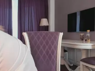 GlennaGrindel's Live Sex Cam Show