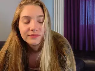 GlennaGrindel's Live Sex Cam Show