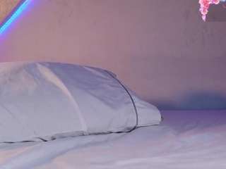 le modèle malulopez est en webcam porno dans un show sur le site camsoda, il possède les tags suivants: anal,sexy,anal toys,natural,nature,no smoking,oil,pov,pussy,red hair,shaved pussy,lovense,spank,squirter,submissive,tattoos,toys,twerk,weed,wet